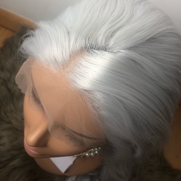 ?Storm Silver GREY 26” CURLY LACE FRONT WIG ?NWT main image 8